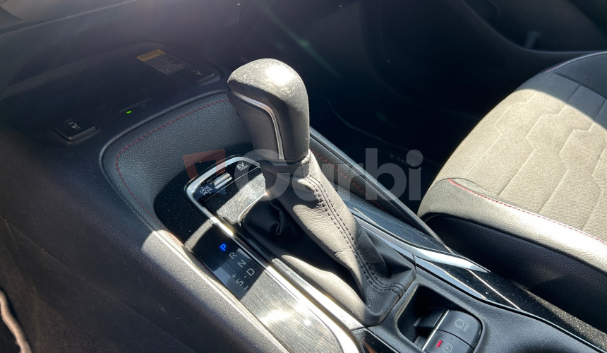 Toyota Corolla Combi 2.0 Hybrid