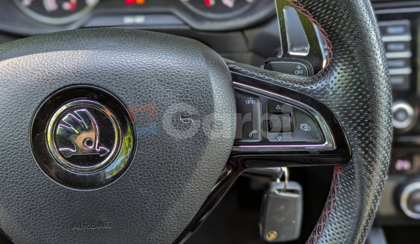 Škoda Octavia Combi 2.0 TDI DPF RS DSG
