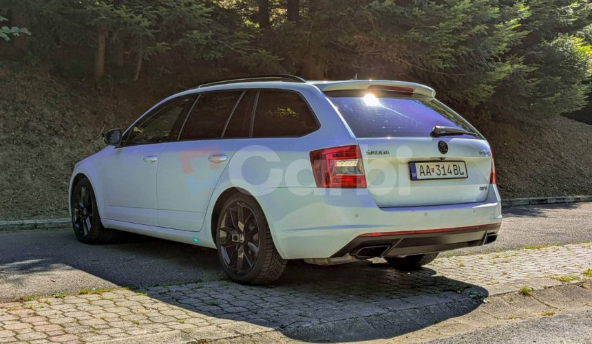 Škoda Octavia Combi 2.0 TDI DPF RS DSG