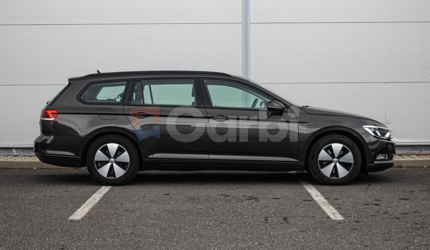 Volkswagen Passat Variant 2.0 TDI 110kW DSG Pôvodný lak