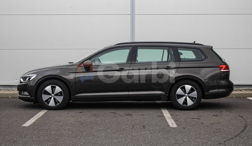 Volkswagen Passat Variant 2.0 TDI 110kW DSG Pôvodný lak