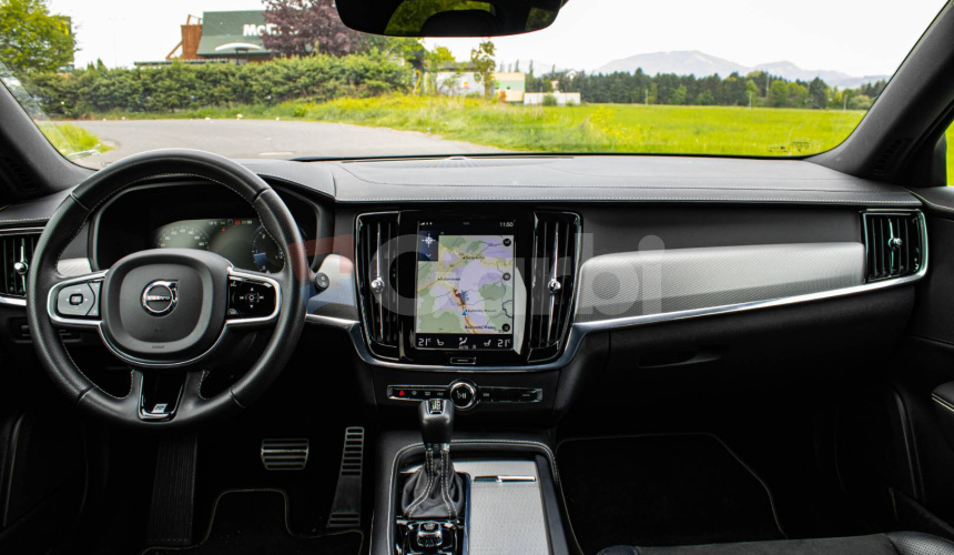 Volvo V90 D4 2.0L R-Design A/T
