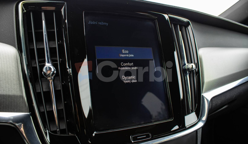 Volvo V90 D4 2.0L R-Design A/T
