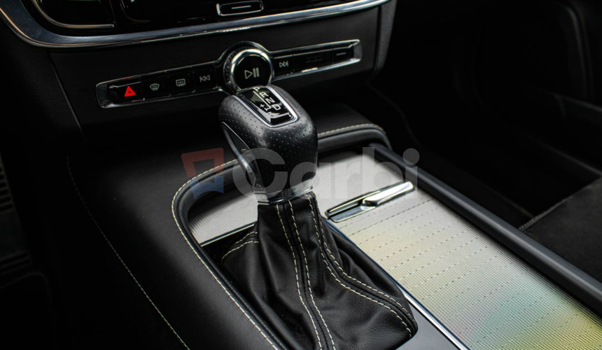 Volvo V90 D4 2.0L R-Design A/T