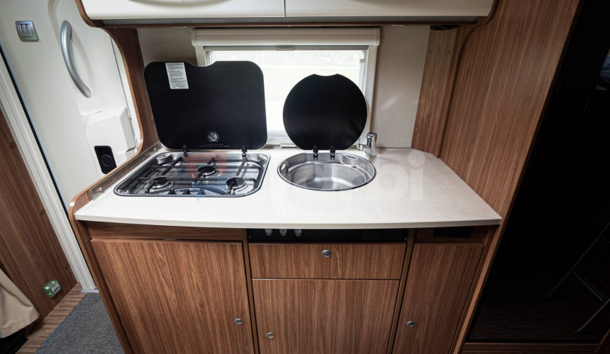 Carado Alcove Motorhome A464 PRO (Ducato MJ 130)