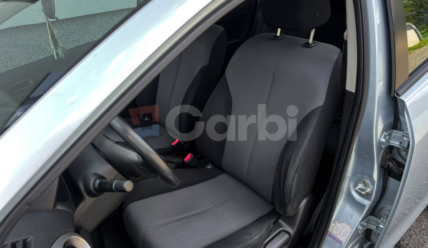 Mazda 2 1.3i CE