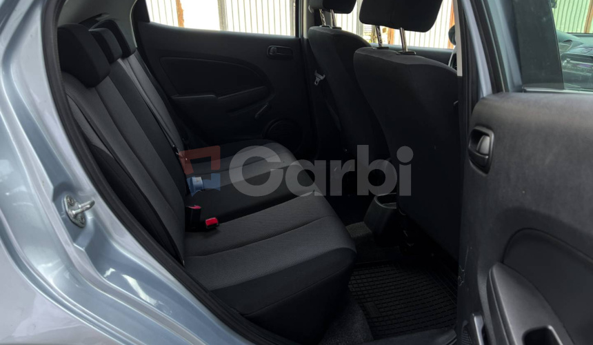Mazda 2 1.3i CE