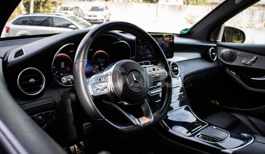 Mercedes-Benz GLC SUV 300e 4Matic, AMG, Night, Pano, Burmester, Webasto, Nelakované, R20