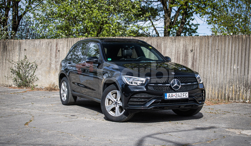 Mercedes-Benz GLC SUV 300e 4Matic, AMG, Night, Pano, Burmester, Webasto, Nelakované, R20