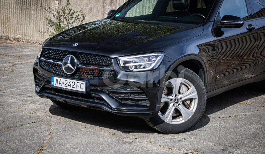 Mercedes-Benz GLC SUV 300e 4Matic, AMG, Night, Pano, Burmester, Webasto, Nelakované, R20