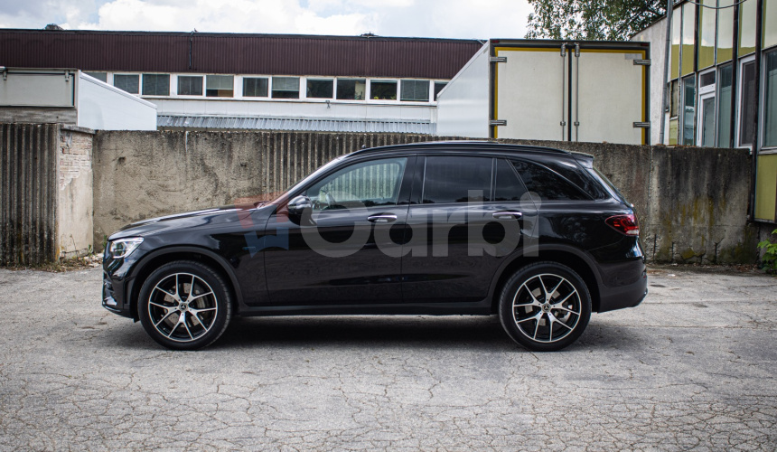 Mercedes-Benz GLC SUV 300e 4Matic, AMG, Night, Pano, Burmester, Webasto, Nelakované, R20