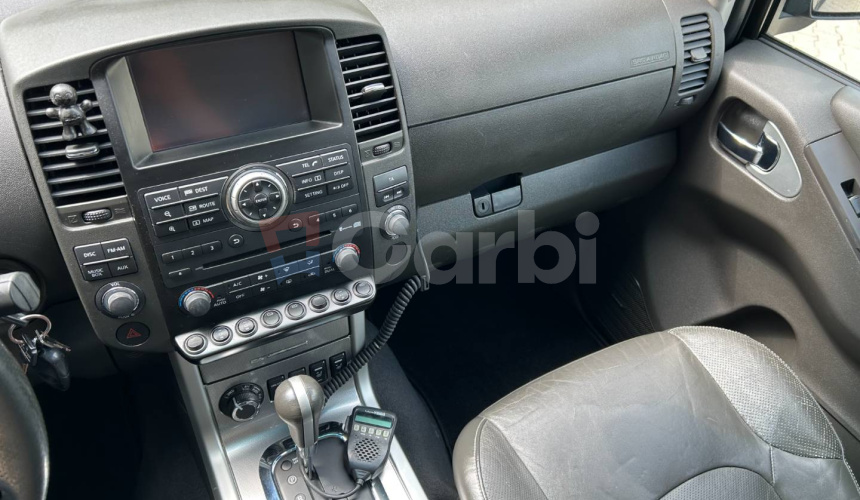 Nissan Navara DoubleCab 3.0 V6 dCi Platinum A/T Long