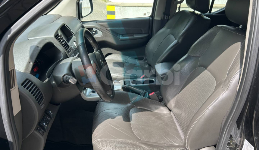 Nissan Navara DoubleCab 3.0 V6 dCi Platinum A/T Long