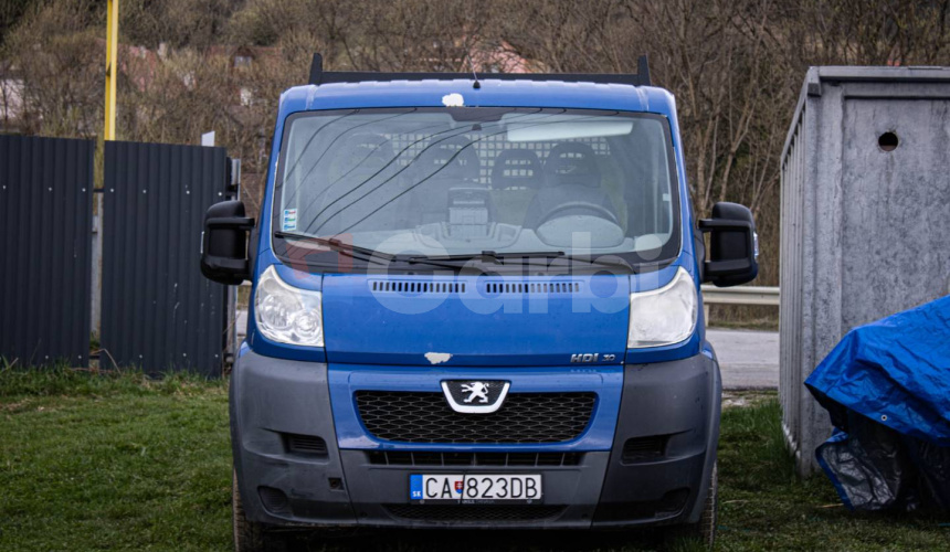 Peugeot Boxer 3.0 HDI Valník, L3H1 korba 3 metre, 7 miestne