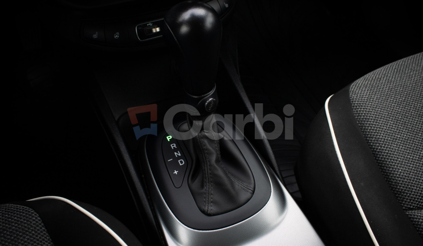 Fiat 500X 1.4 MultiAir Lounge, úplná história, vyhrievaný volant aj sedadlá, DPH