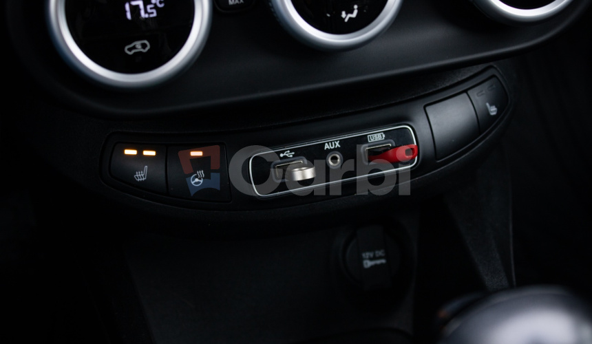 Fiat 500X 1.4 MultiAir Lounge, úplná história, vyhrievaný volant aj sedadlá, DPH