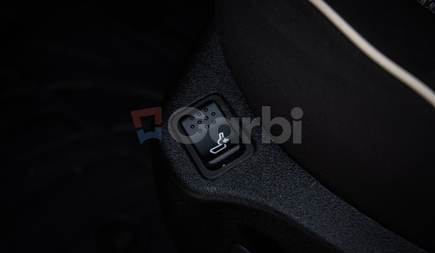 Fiat 500X 1.4 MultiAir Lounge, úplná história, vyhrievaný volant aj sedadlá, DPH