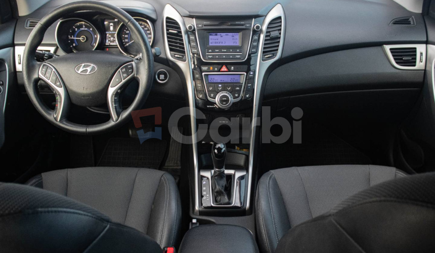 Hyundai i30 1.6 CRDi DOHC 16V Style A/T