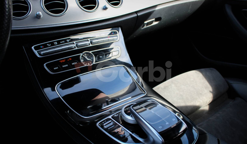 Mercedes-Benz E trieda Sedan 220 d 4MATIC A/T, 143kW, A9 E53 Optic