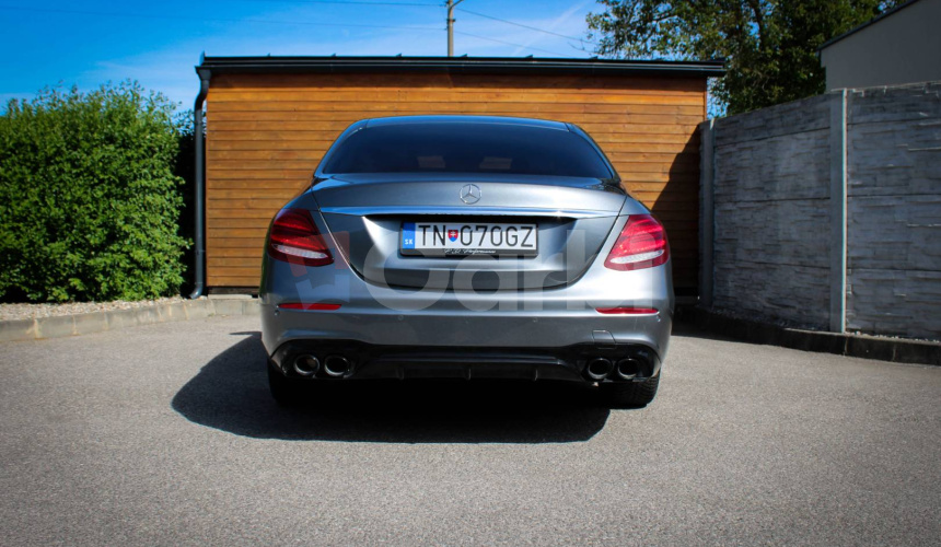 Mercedes-Benz E trieda Sedan 220 d 4MATIC A/T, 143kW, A9 E53 Optic