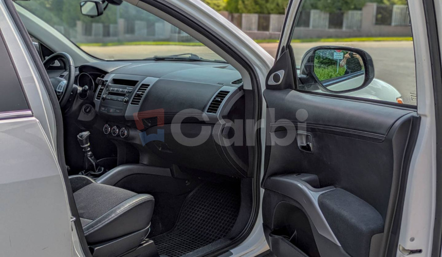 Mitsubishi Outlander 2.2 DI-D (177k) Intense+