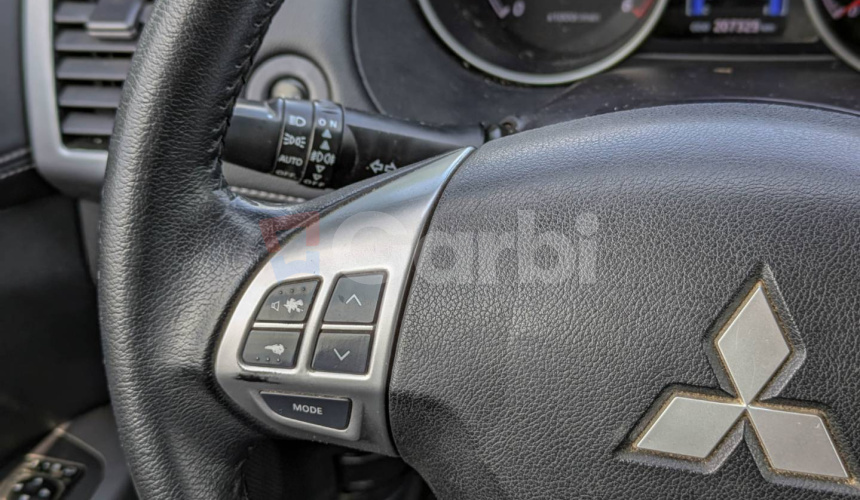 Mitsubishi Outlander 2.2 DI-D (177k) Intense+