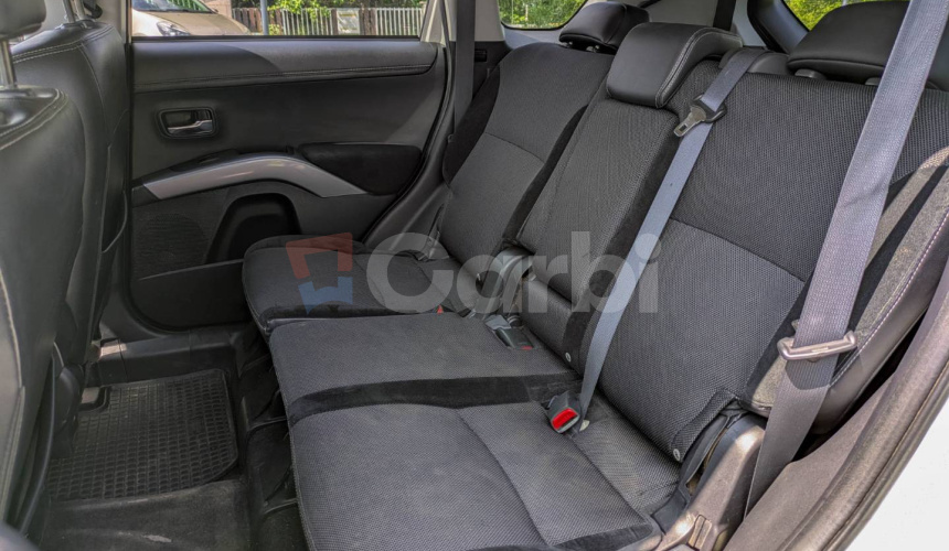 Mitsubishi Outlander 2.2 DI-D (177k) Intense+