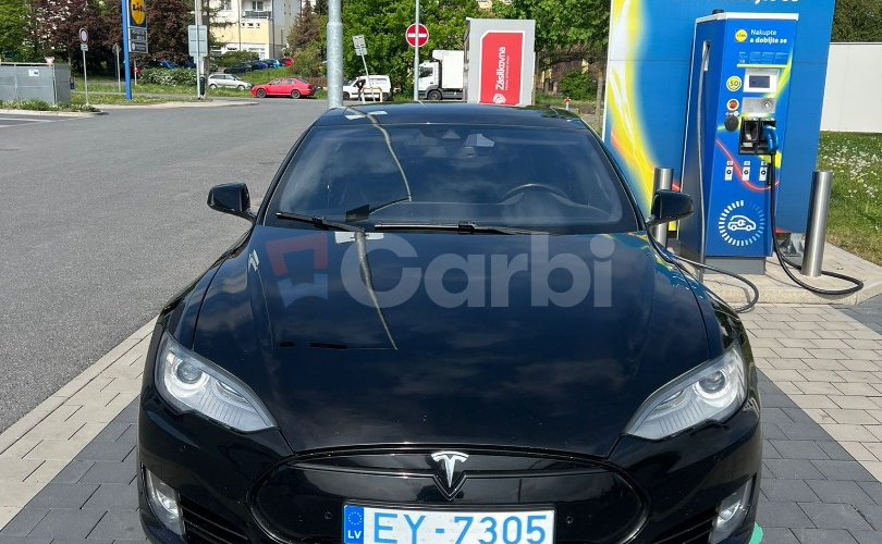 Tesla Model S P85d performance Free supercharging