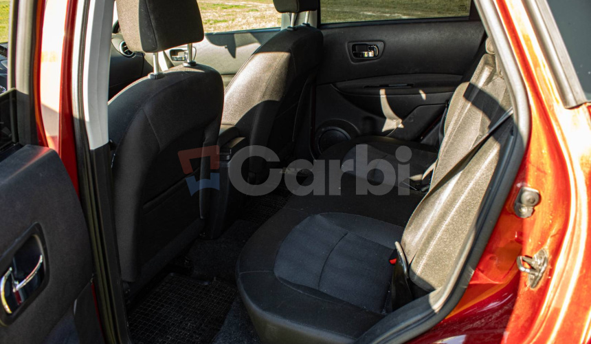 Nissan Qashqai 1.6i Acenta 4x2 (EU5)
