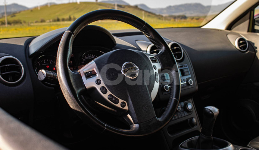 Nissan Qashqai 1.6i Acenta 4x2 (EU5)