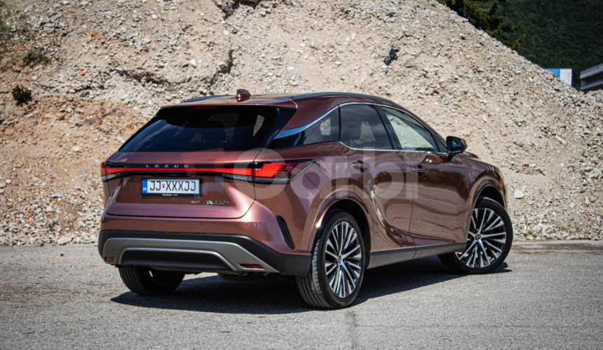 Lexus RX 350h Luxury, 1. Majiteľ, Slovenské, Nelakované, vo fólii, Medená sonic, DPH