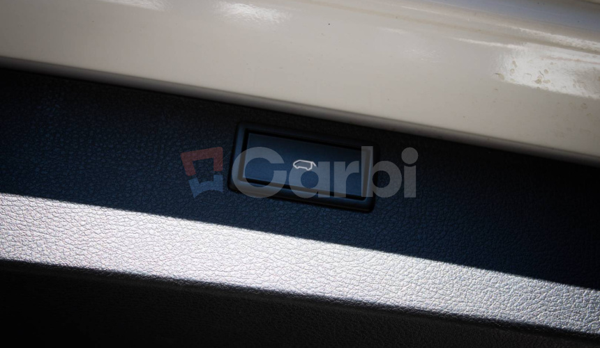 Volkswagen Multivan LR 2.0 BiTDI DSG 4Motion, WEBASTO, FULL LED, Ťažné, DPH