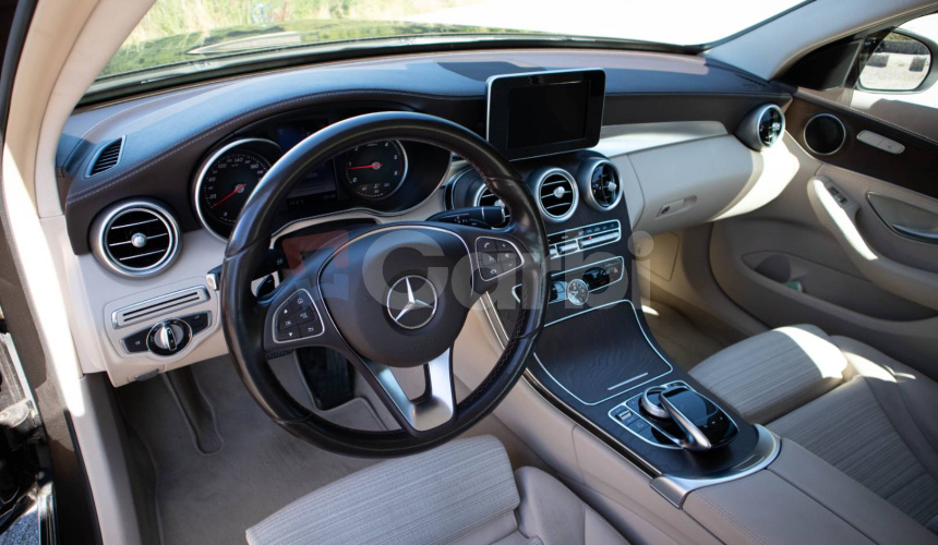 Mercedes-Benz C trieda Sedan 220 d A/T