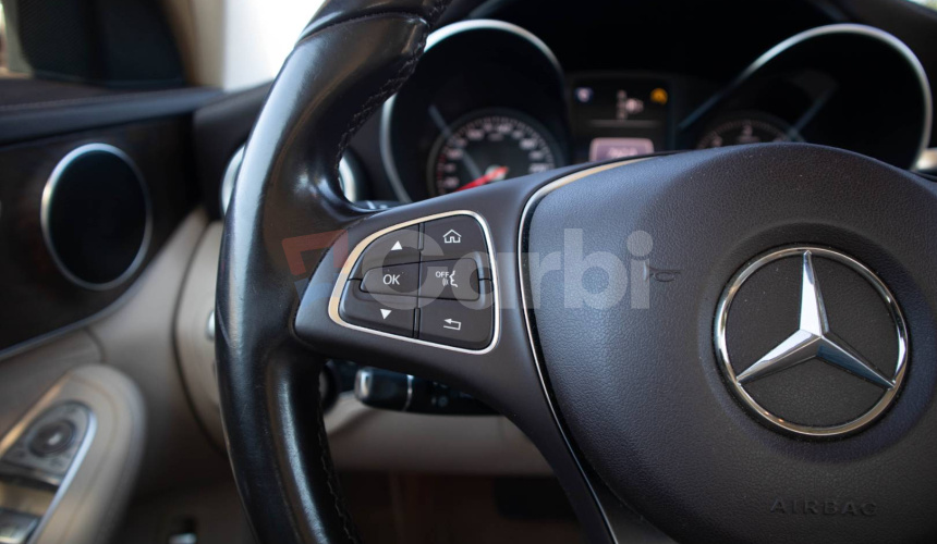 Mercedes-Benz C trieda Sedan 220 d A/T