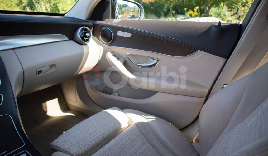 Mercedes-Benz C trieda Sedan 220 d A/T