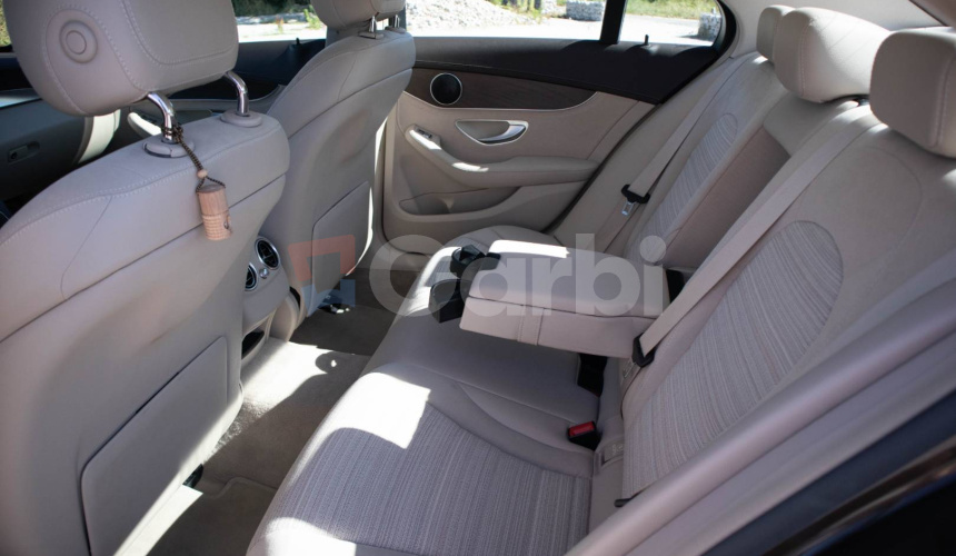 Mercedes-Benz C trieda Sedan 220 d A/T