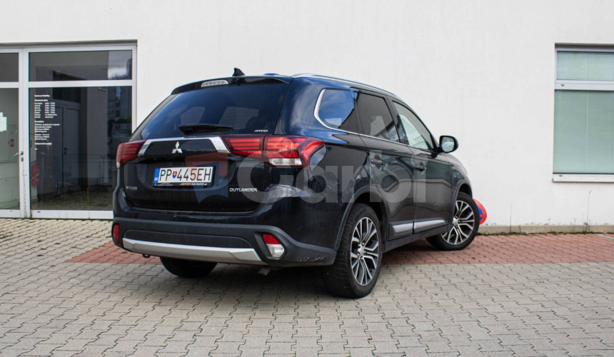 Mitsubishi Outlander 2.2 DI-D Intense+ A/T