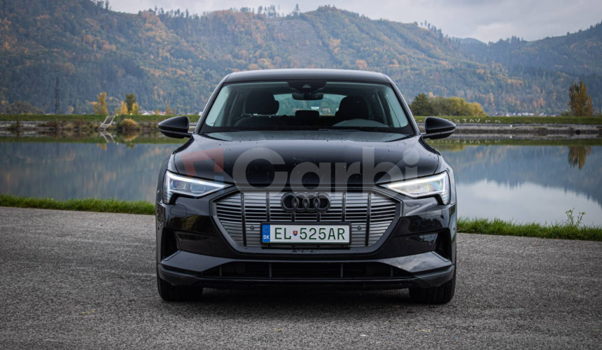 Audi E-tron 55 quattro, webasto, vzduchový podvozok, ťažné, DPH, SOH 87%