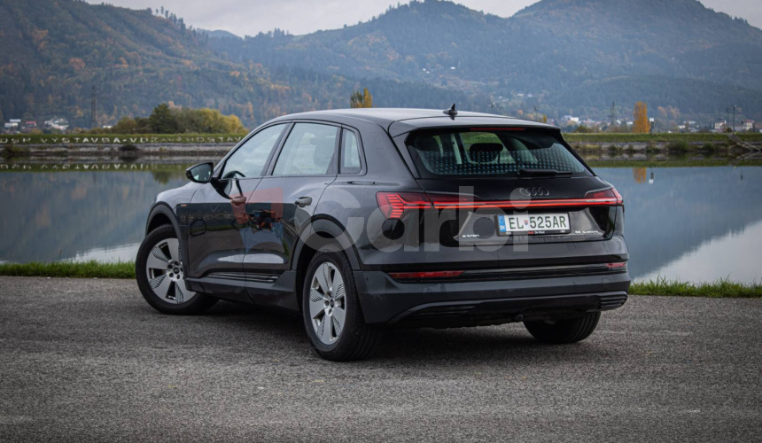 Audi E-tron 55 quattro, webasto, vzduchový podvozok, ťažné, DPH, SOH 87%