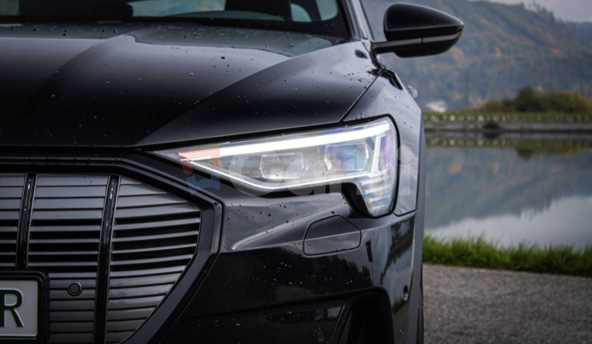 Audi E-tron 55 quattro, webasto, vzduchový podvozok, ťažné, DPH, SOH 87%