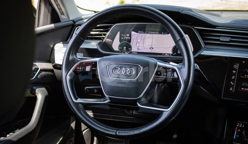 Audi E-tron 55 quattro, webasto, vzduchový podvozok, ťažné, DPH, SOH 87%