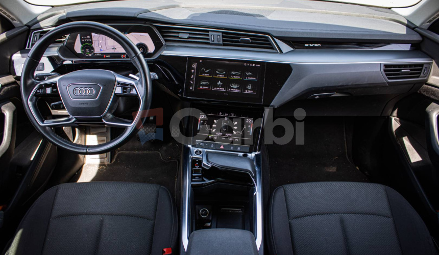 Audi E-tron 55 quattro, webasto, vzduchový podvozok, ťažné, DPH, SOH 87%