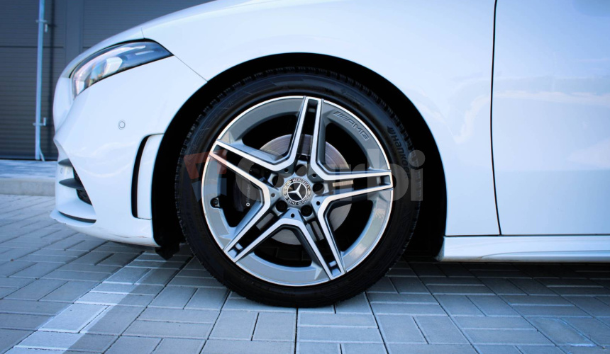Mercedes-Benz A trieda 180 d /T AMG Line