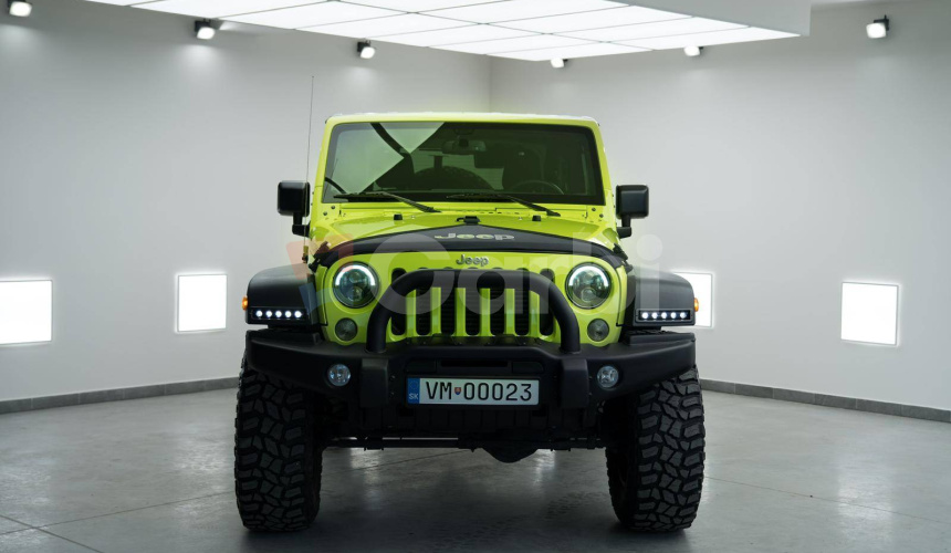 Jeep Wrangler Rubicon Custom 2.8 CRD A/T, Slovenské, TOP STAV, keramika