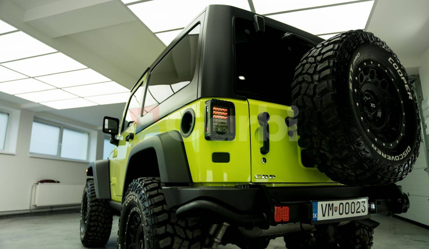 Jeep Wrangler Rubicon Custom 2.8 CRD A/T, Slovenské, TOP STAV, keramika