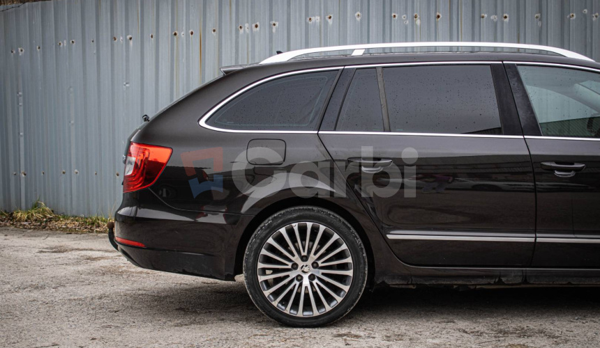 Škoda Superb Combi 2.0 TDI 125 kW L&K DSG 4x4, Nové brzdy, pneu pirelli, tlmiče, nová STK