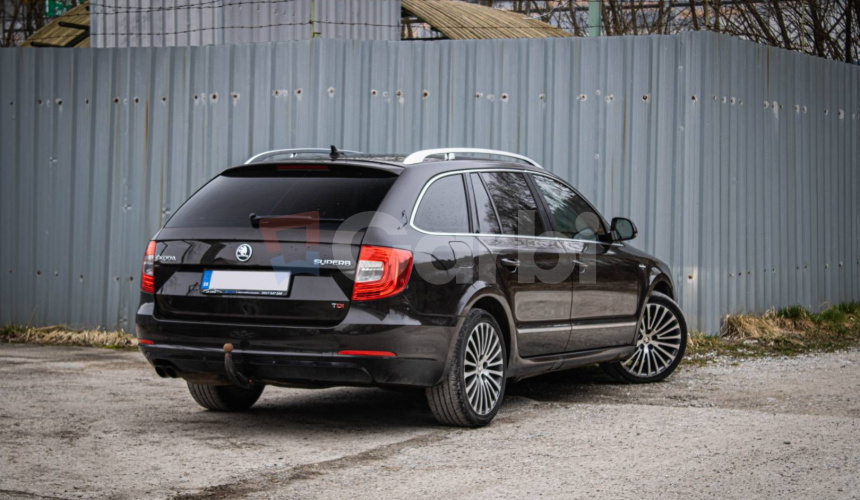 Škoda Superb Combi 2.0 TDI 125 kW L&K DSG 4x4, Nové brzdy, pneu pirelli, tlmiče, nová STK