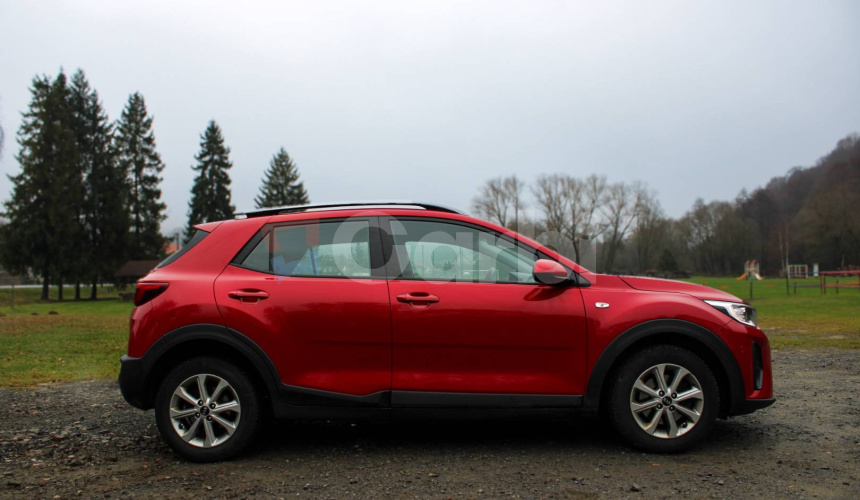 Kia Stonic 1.2 D-CVVT Silver