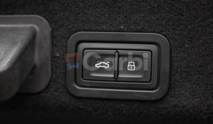Audi A6 3.0 TDI Quattro 160kW, Webasto, Nočné videnie, Vzduch, Masáž, HUD, TV, ťažné