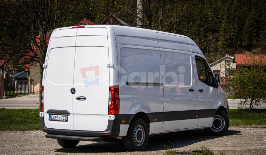 Mercedes-Benz Sprinter 311 L2H2 predný náhon